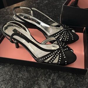 Nina Black and Silver Heels w rhinestones